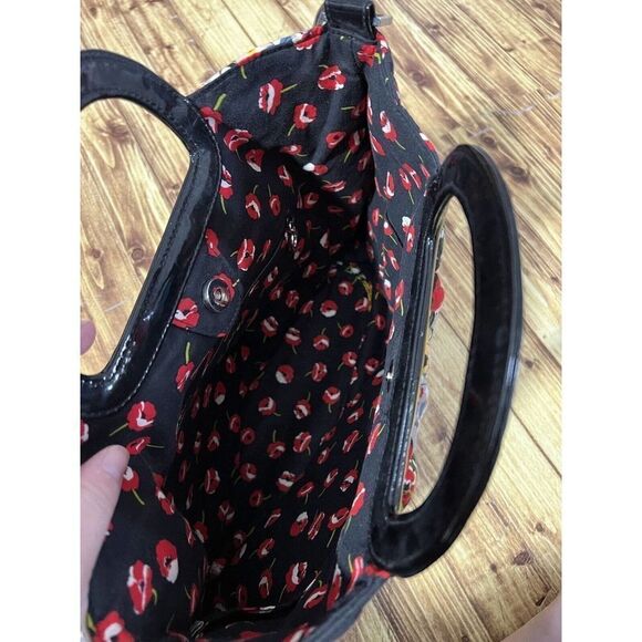 Vera Bradley Floral Shoulder Bag Poppy Fields Interior - Picture 4 of 7